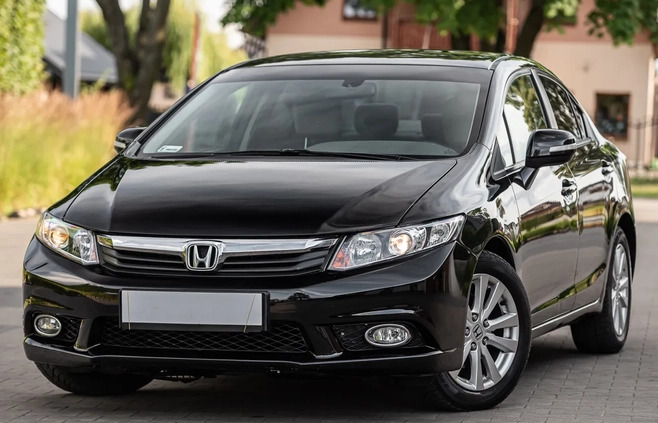 Honda Civic cena 39700 przebieg: 110000, rok produkcji 2012 z Sędziszów Małopolski małe 326